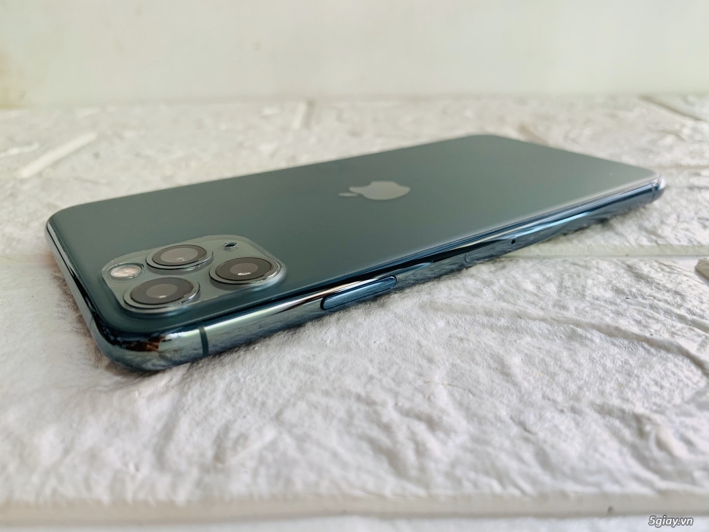 IPhone 11 Pro Max 64GB màu xanh máy Mỹ LL/A - 4