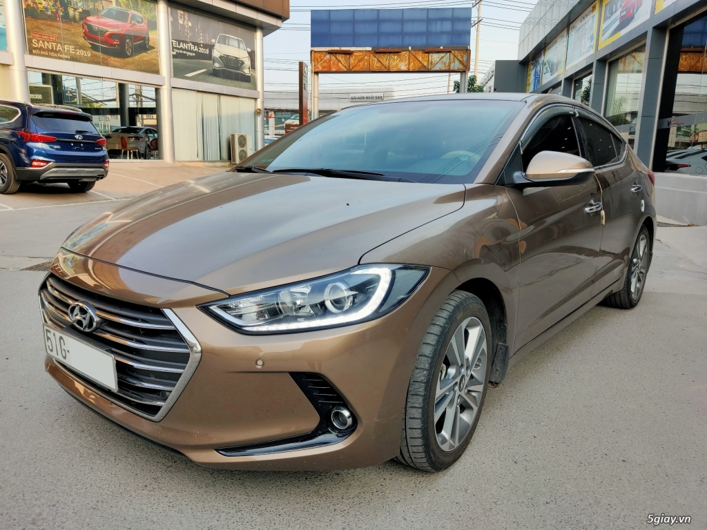 Cần Bán Hyundai Elantra 2.0AT sx 2016 BSTP xe trùm mền 28,000km - 4