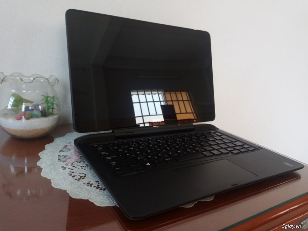 Máy tính xách tay Laptop Dell 7350 - 3