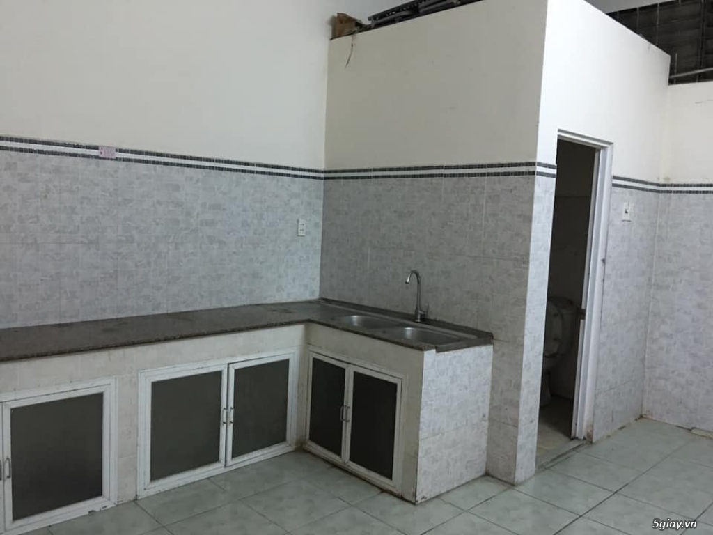 Cho thuê 13 triệu/tháng mặt tiền kinh doanh.