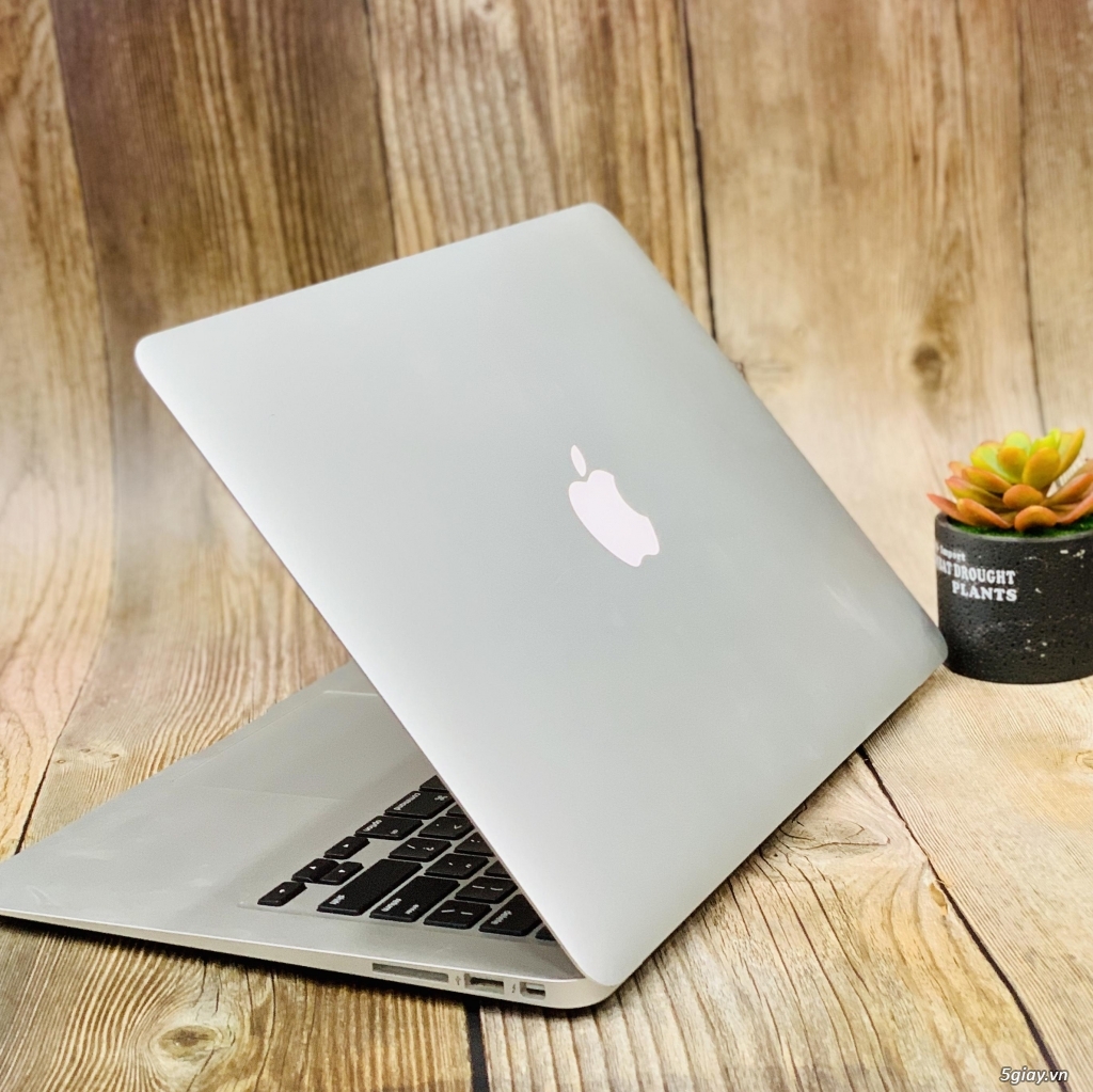 MacBook Air Quốc Tế - MacBook Pro Quốc Tế Chính Hãng