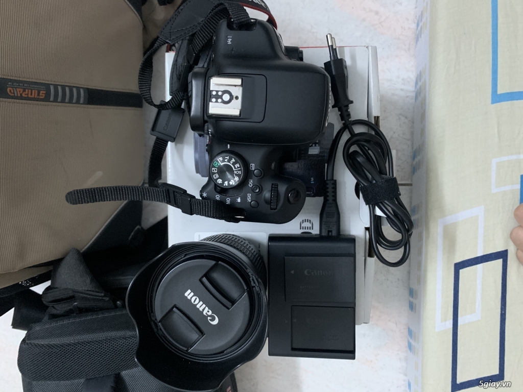 Cần bán Canon 750D Fullbox 98% - 2