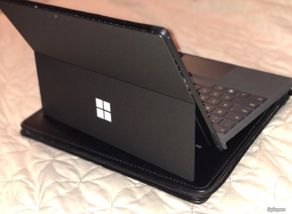 Bán trả góp laptop Microsoft Surface Pro 6 core i5/8/256 đen - 1
