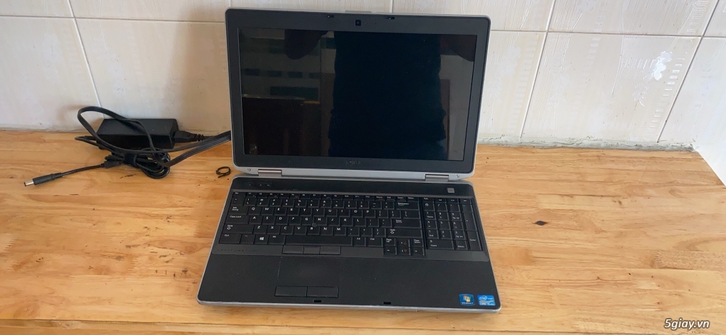 Dell E6530 - 1