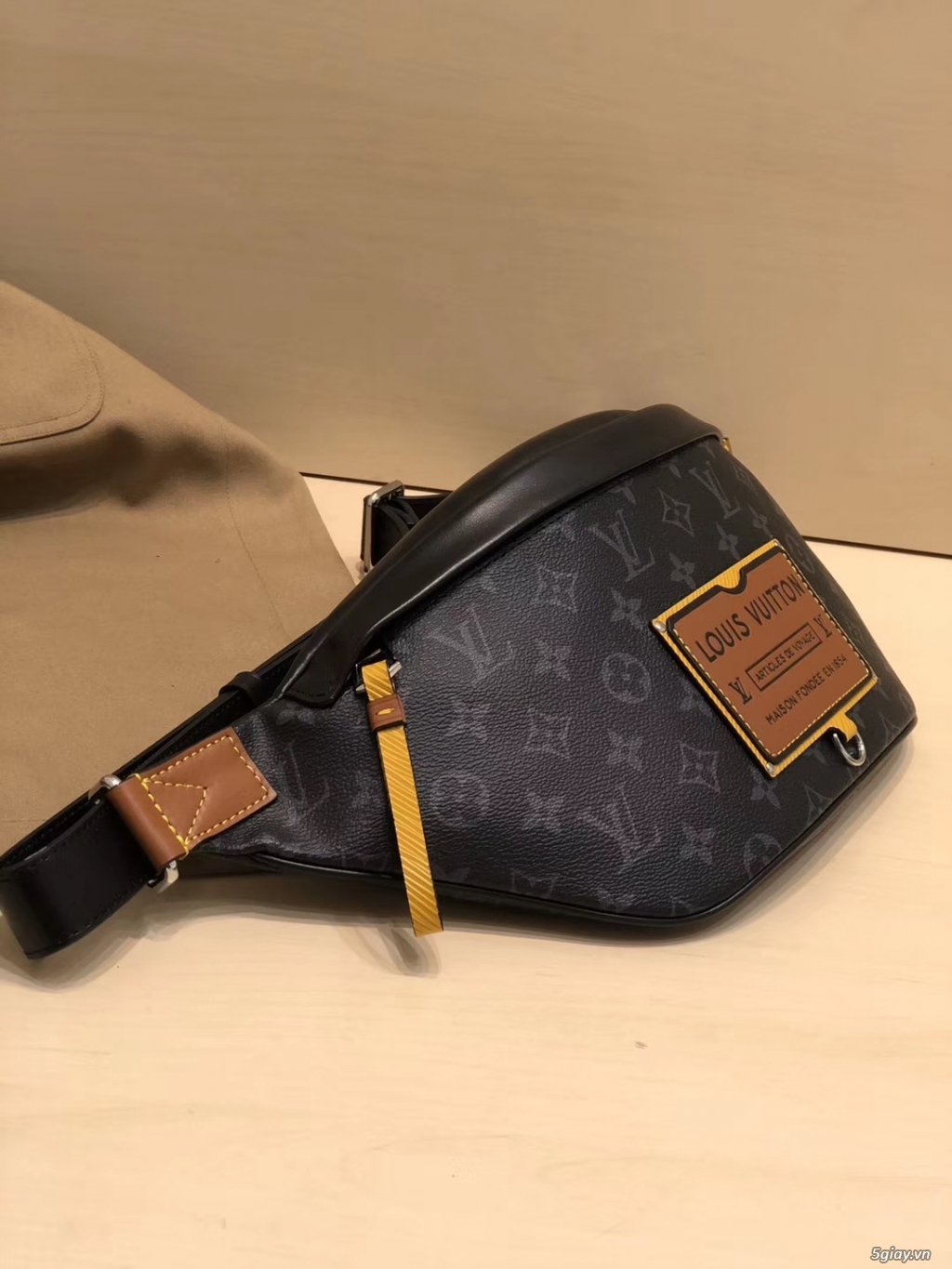 Túi nam nữ Louis Vuitton 2020 order