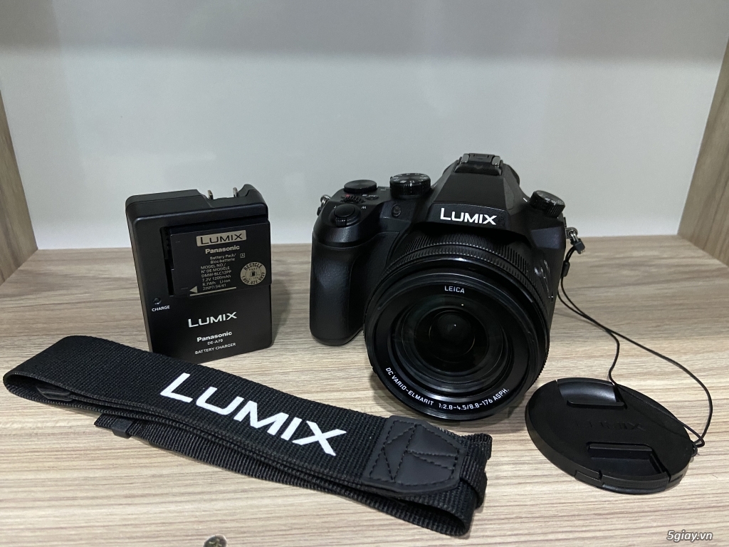 Lumix Fz2500 likenew 99% - 3