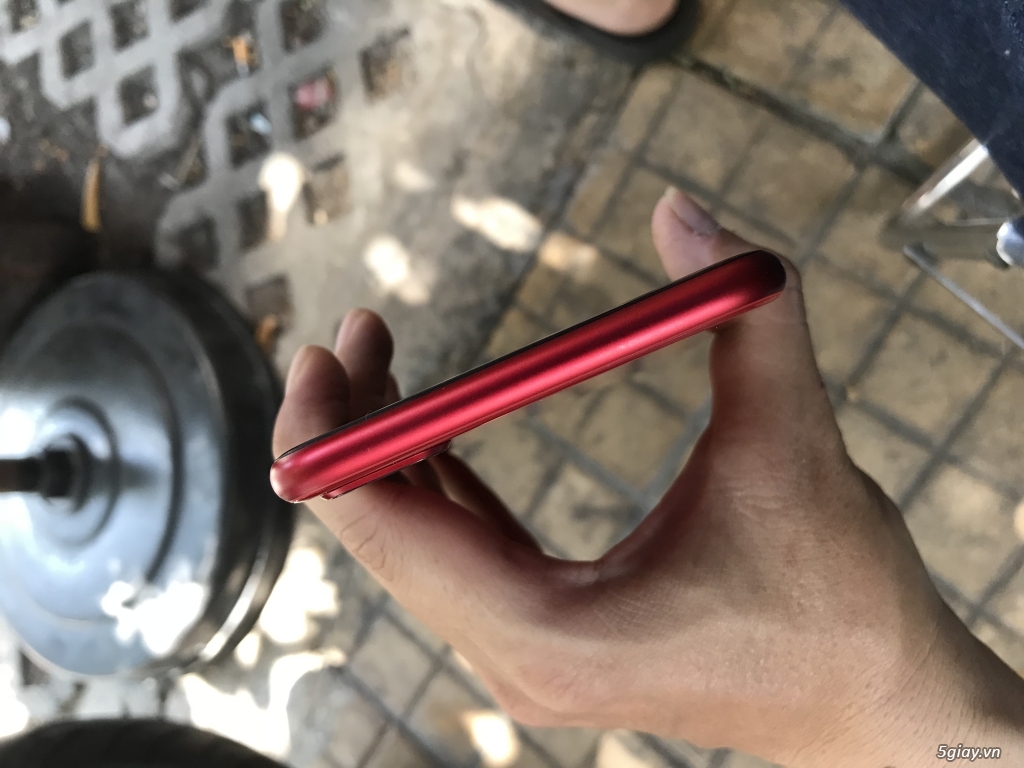 IP 8+ 64G Đỏ QT úc zin đẹp nguyên con