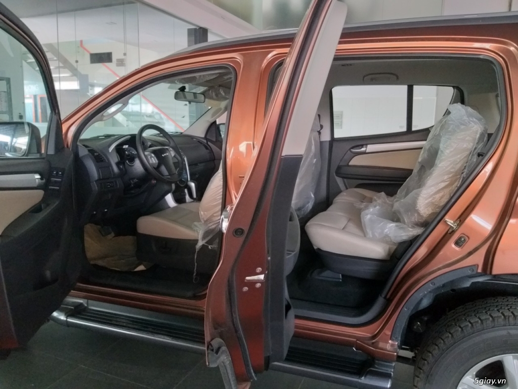 Thanh lý xe Isuzu Mux 3.0AT - Đời 2017 - Giá thanh lý 750 triệu - 2