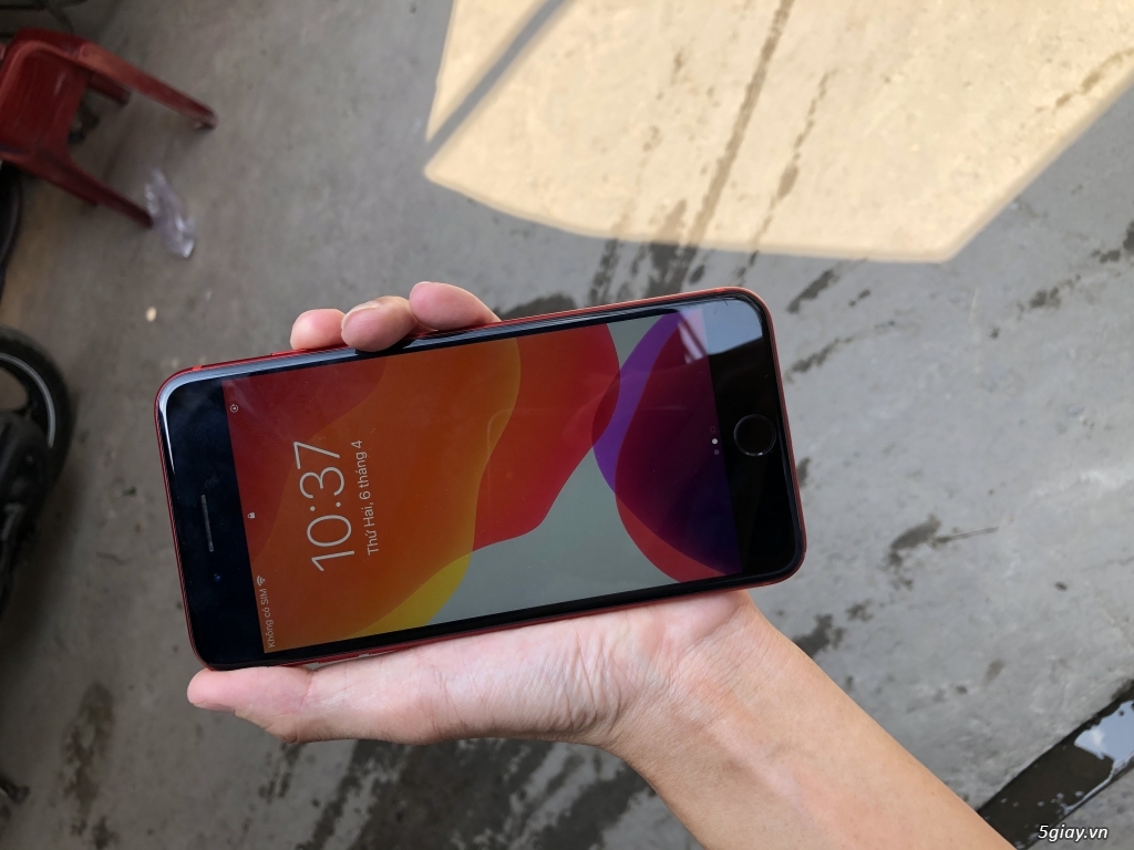Iphone 8 plus 64G zin all nguyen áp - 1