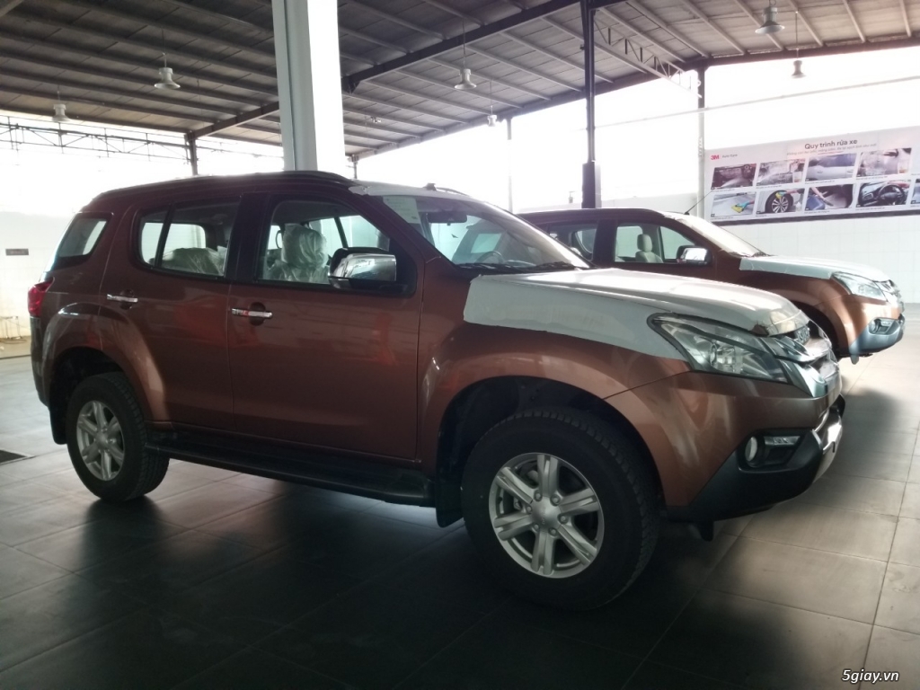 Thanh lý xe Isuzu Mux 3.0AT - Đời 2017 - Giá thanh lý 750 triệu