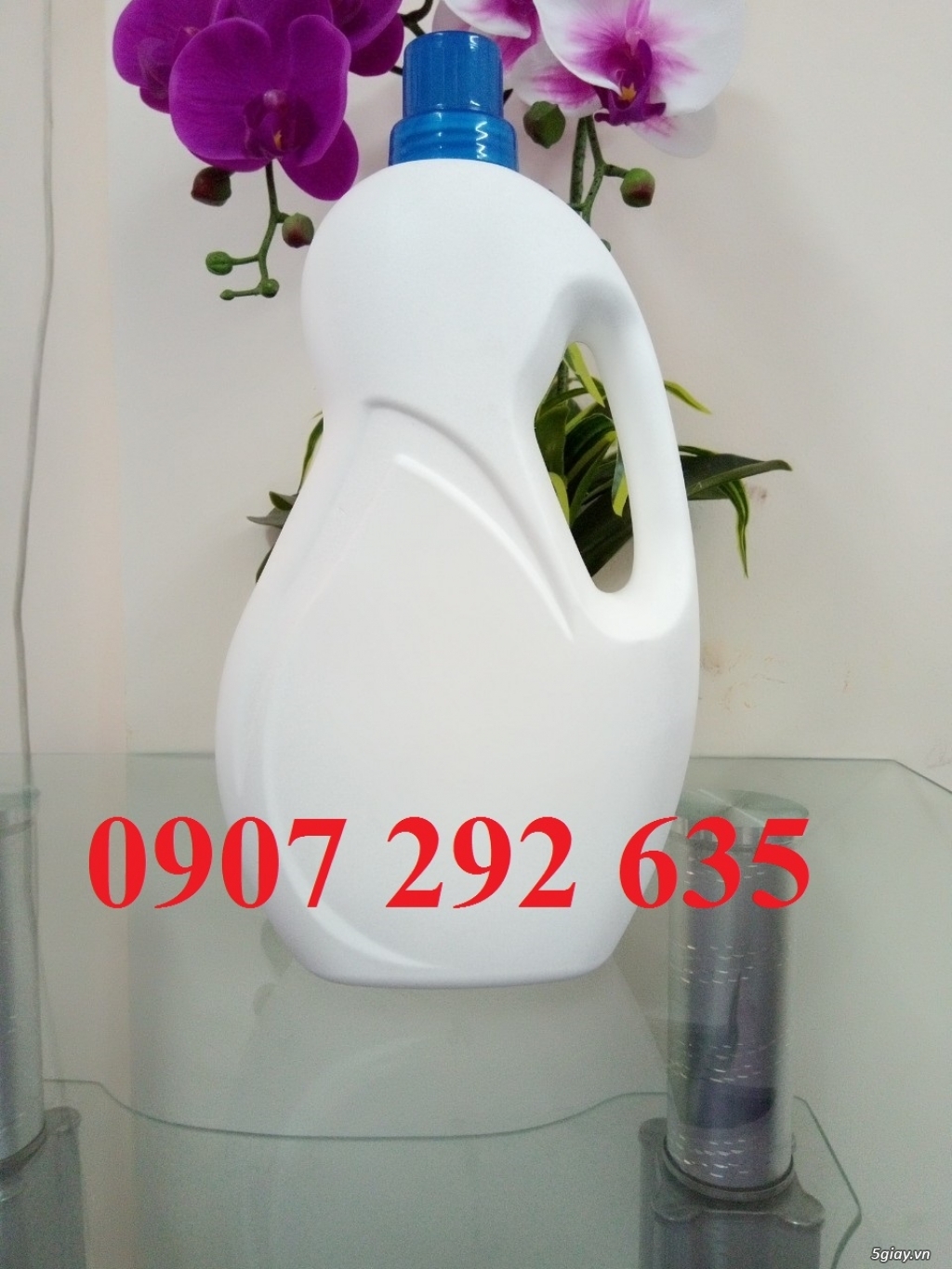 Can nhựa 2L