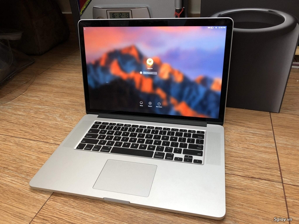 MacBook Pro 15, Mid-2015, 512Gb, 20tr | 5giay