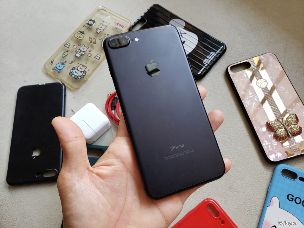 Iphone 7 plus đen 32gb Qt nhà xài