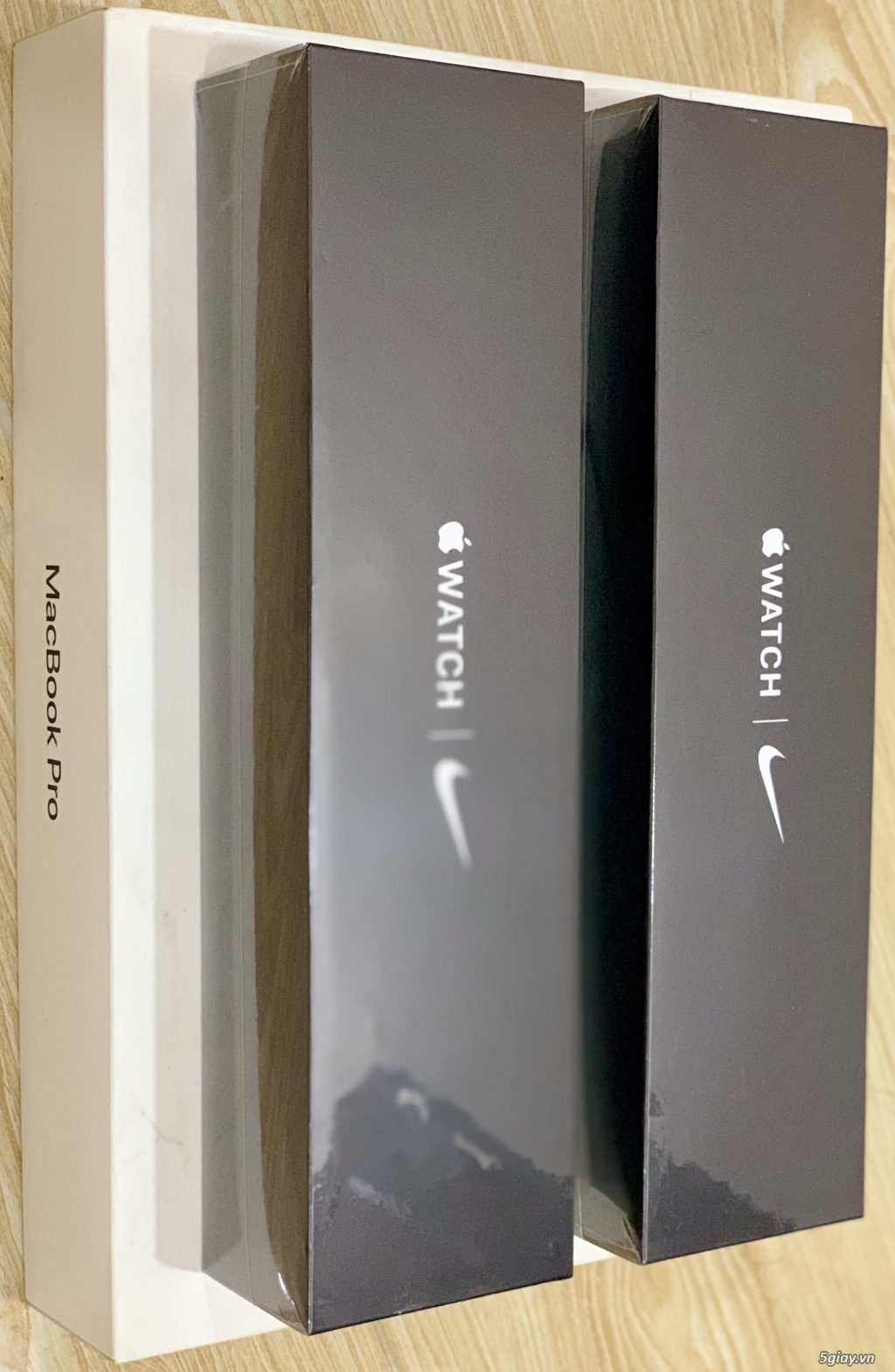 # BÁN Apple watch NIKE series 5 Gray Alu LTE hàng mỹ full box - 2