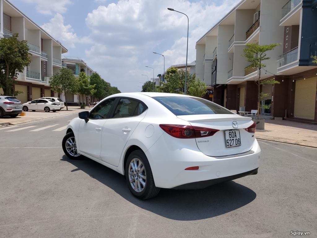 Mazda 3 Facelift 2018 Trắng Ngọc Trinh - 1