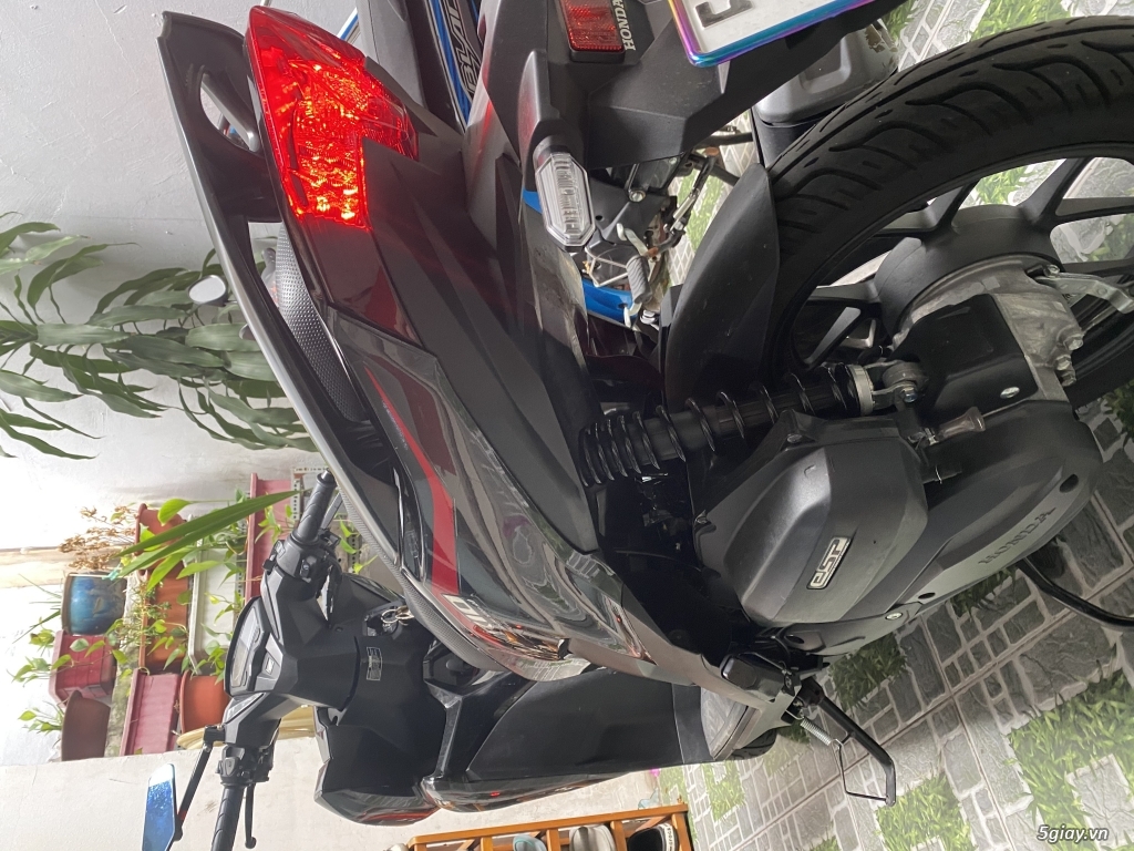 Bán xe Vario bs Vip 24668 odo 5600 dán keo nguyên chiếc..... - 3