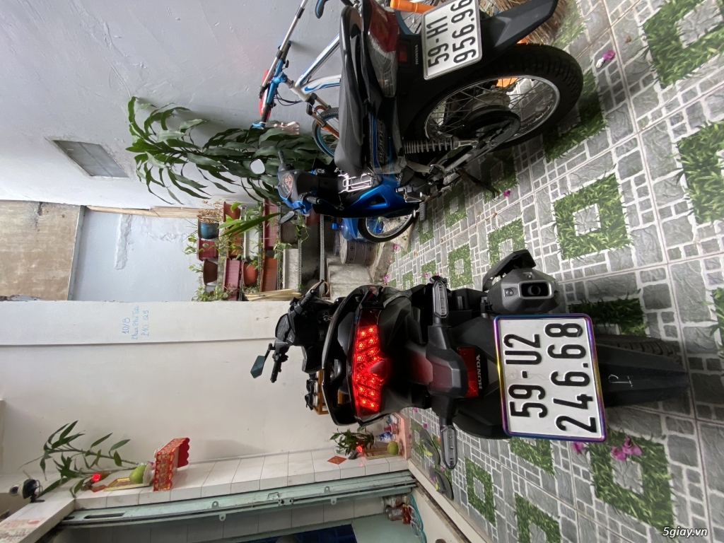 Bán xe Vario bs Vip 24668 odo 5600 dán keo nguyên chiếc..... - 2