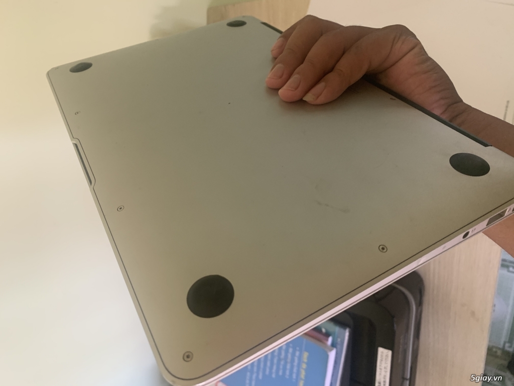 Macbook air i5 bằng giá core 2 - 2