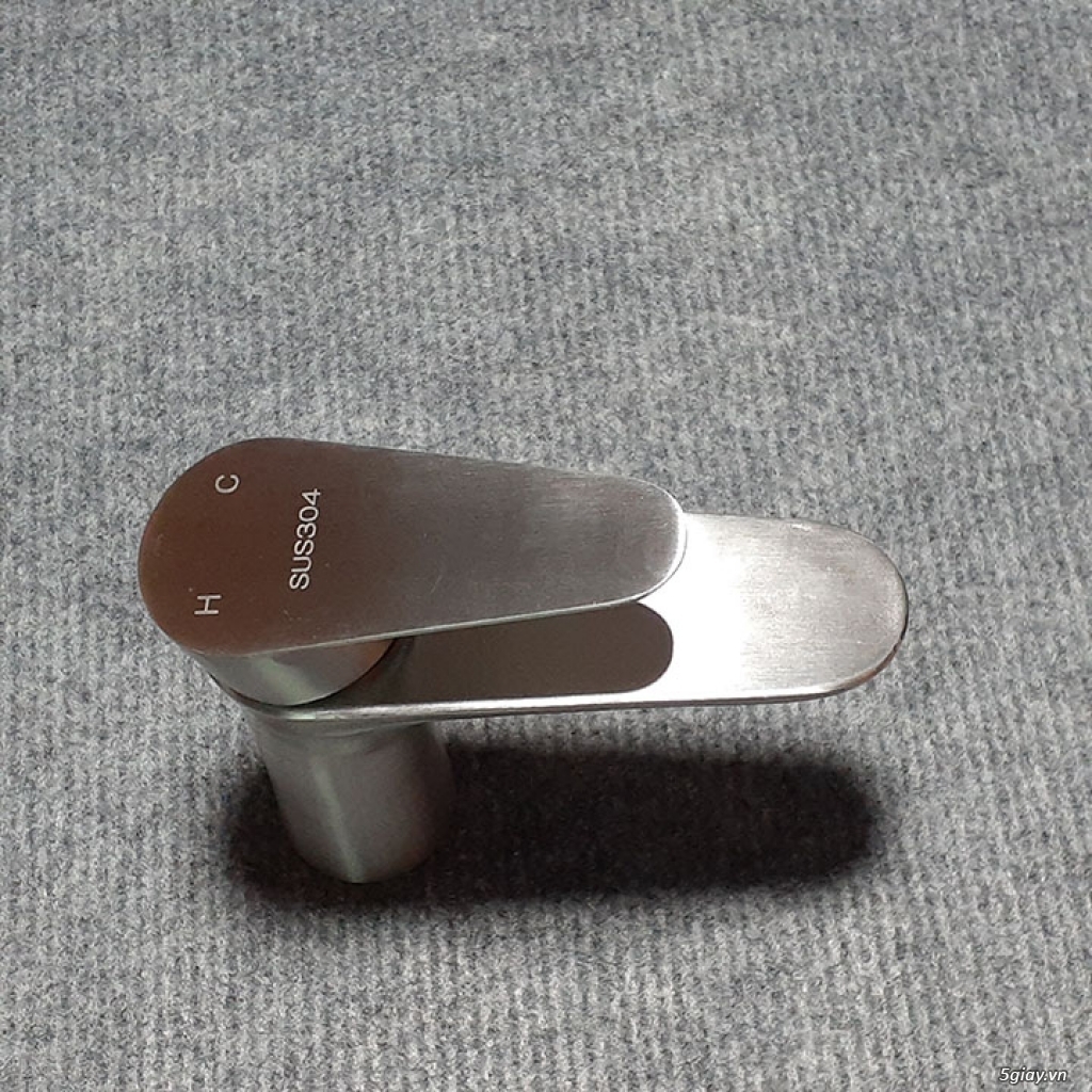 vòi lavabo eo nóng lạnh inox 304 - 1