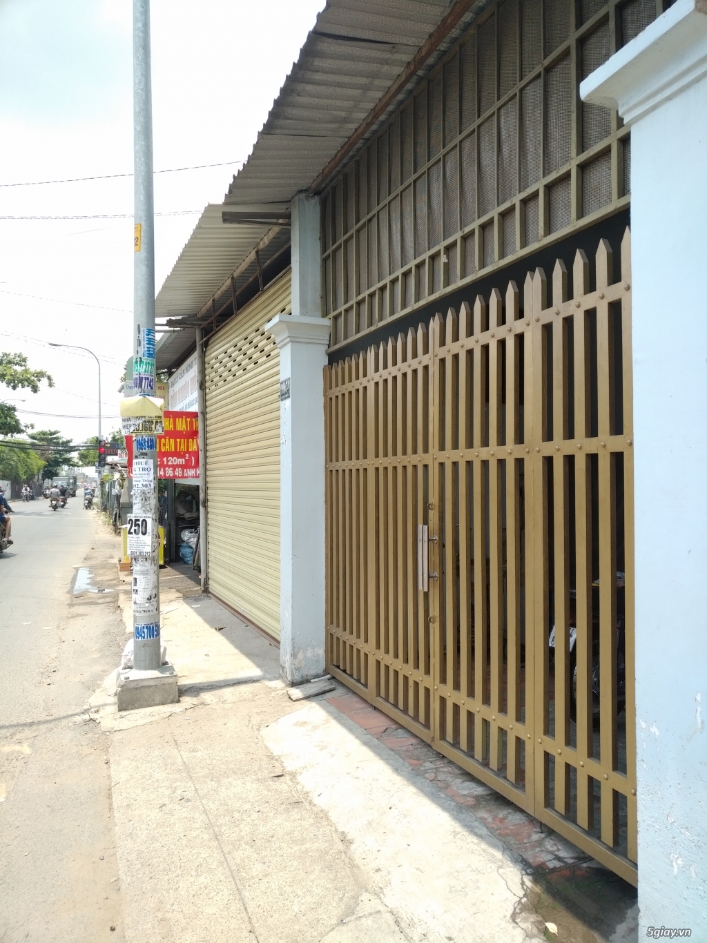 Bán nhà mặt tiền đường Nguyễn Ảnh Thủ, Quận 12