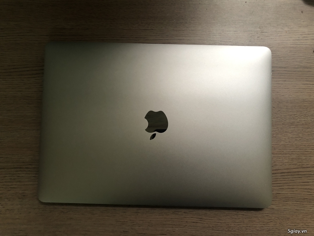 Macbook pro 13 non touch bar giá rẻ cho sinh viên - 1