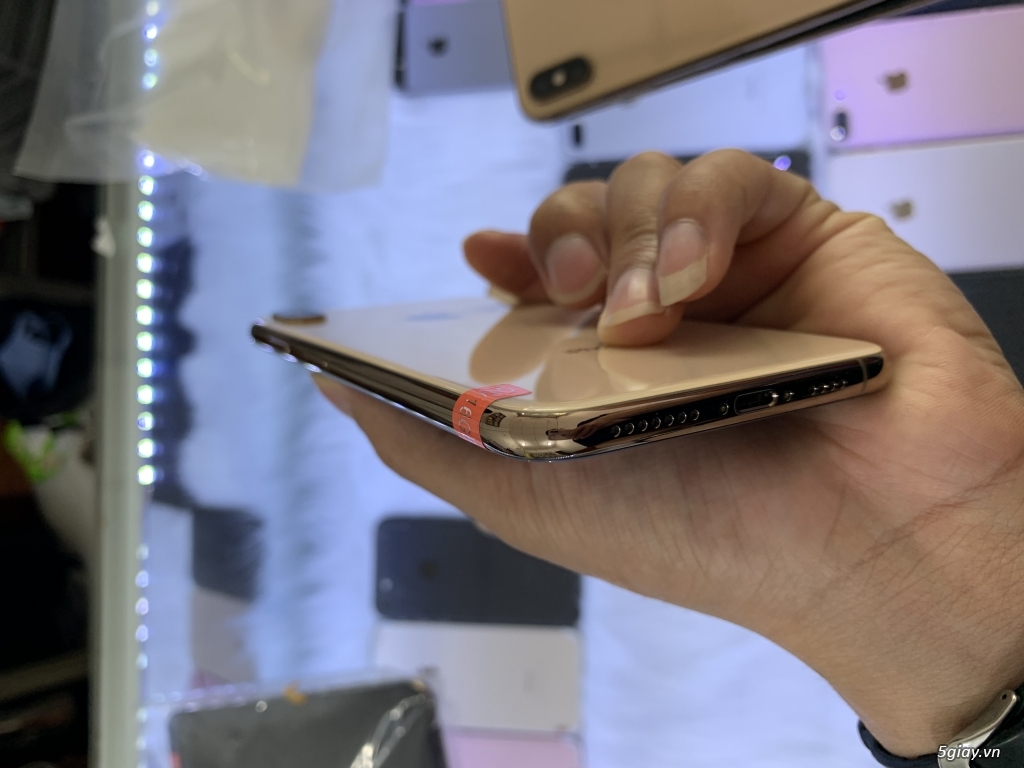 Iphone XS Max 64G Gold Nguyên Zin 99% Quốc tế Giá tốt - 1