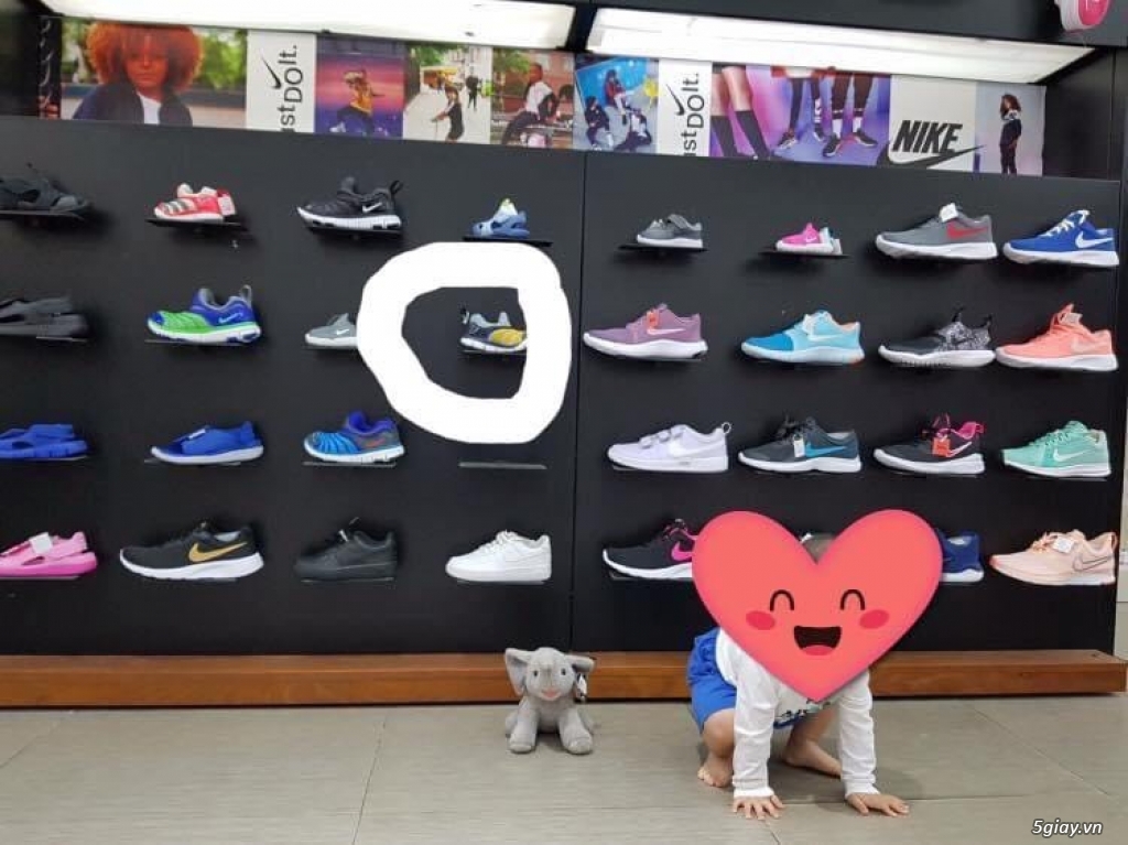 Thanh lý giày Nike Free cho bé 10 kí hàng chính hãng mua tại Parkson