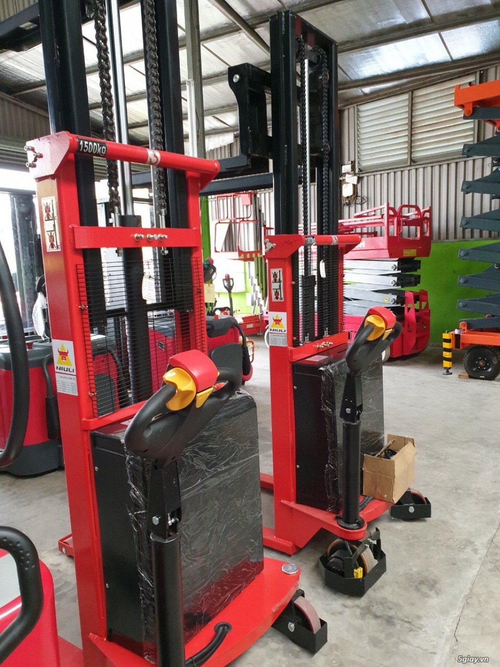 xe nâng điện cao 1.5 tấn giá tốt - 1