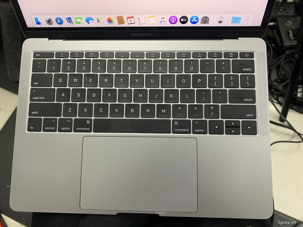 Macbook pro 2017 13” i7 2.5ghz - 1