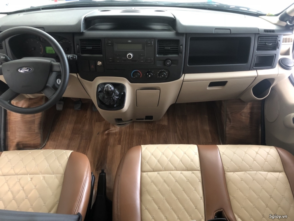 Ford Transit SVP 2018 giá mềm mùa covid - 6