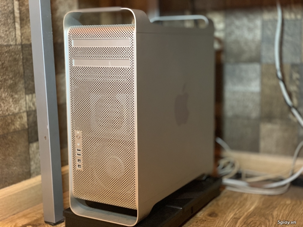 MacPro 8Core Xeon-2.4GHz(4core×2) HDD1000GB メモリ8GB Mid 2010