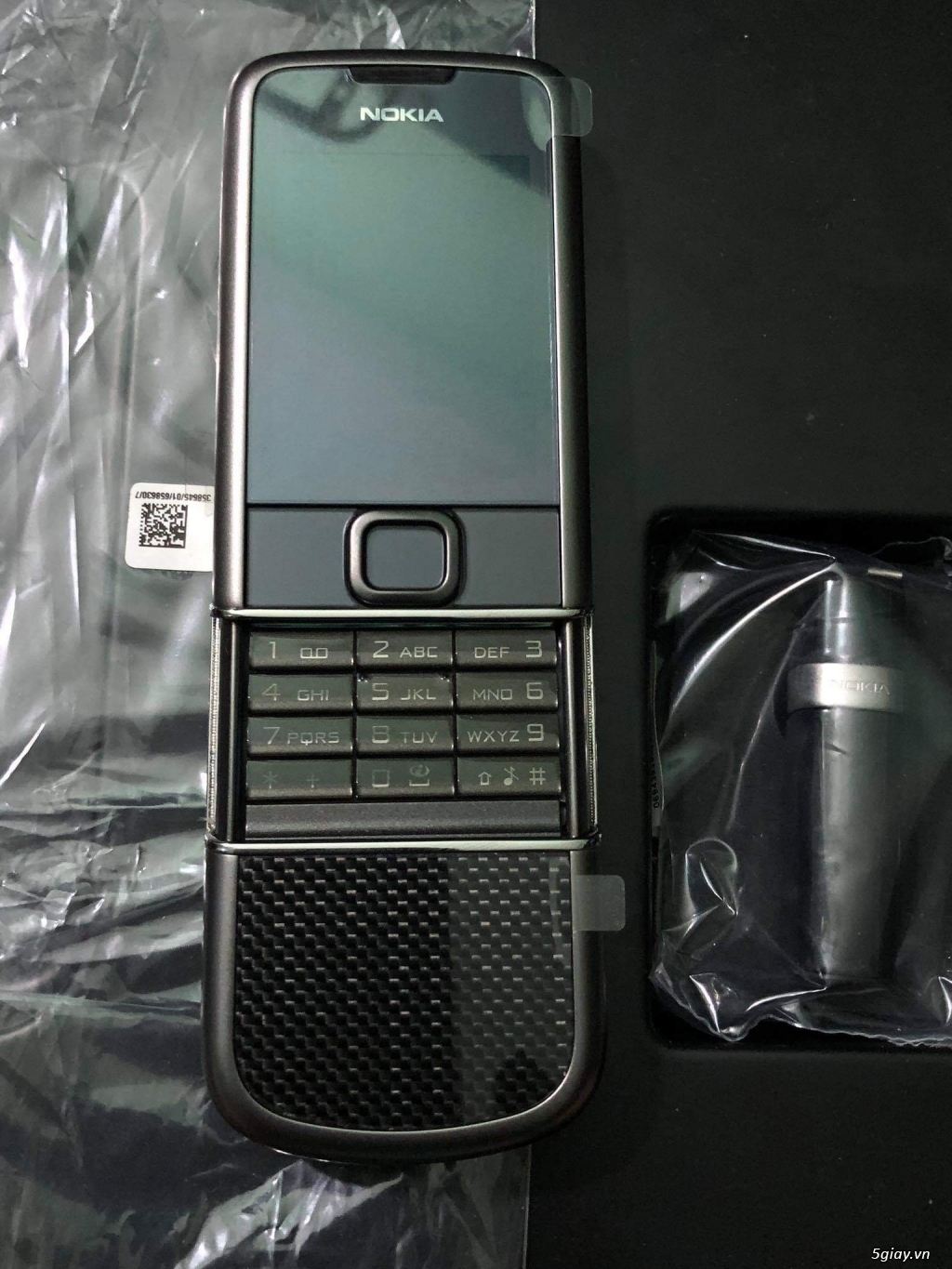 Nokia 8800 Carbon Arte Titanium Brandnew nguyên hộp xuất Italia