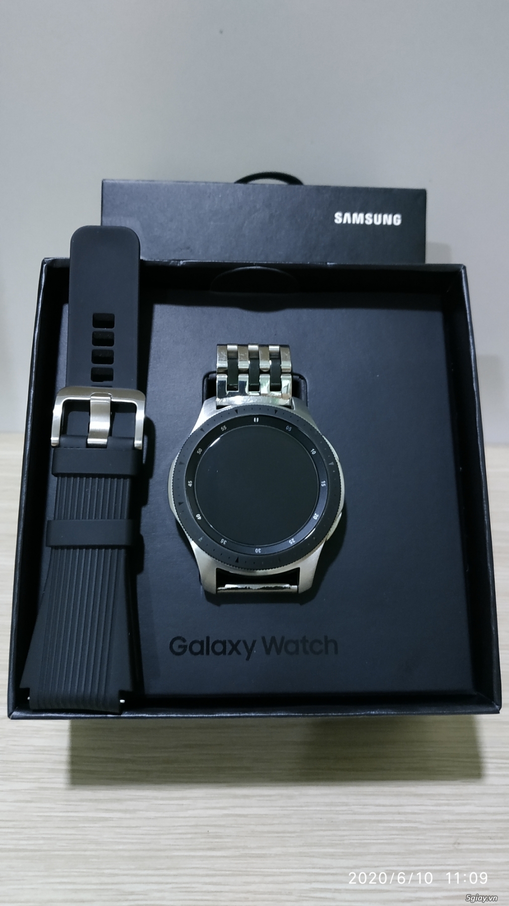 Samsung galaxy watch 46 likenew