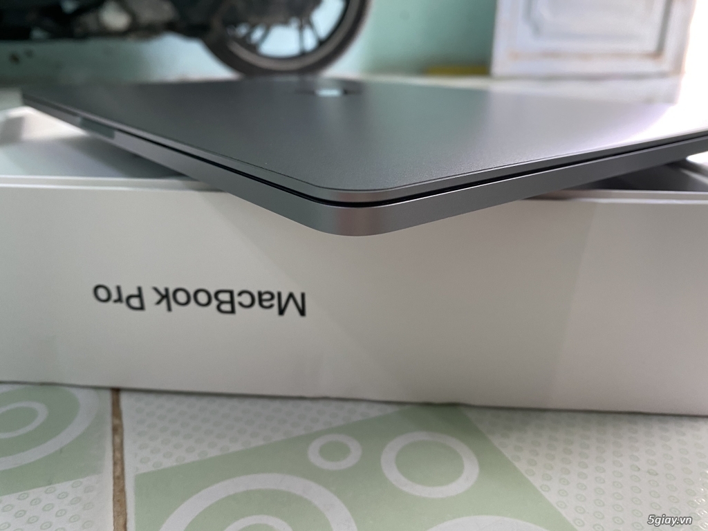 Macbook pro 13 2019 touch bar fullbox
