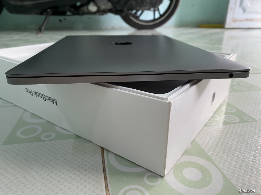 Macbook pro 13 2019 touch bar fullbox - 1