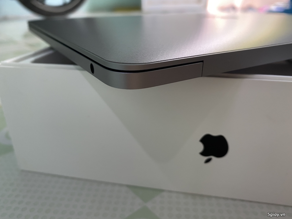 Macbook pro 13 2019 touch bar fullbox - 3