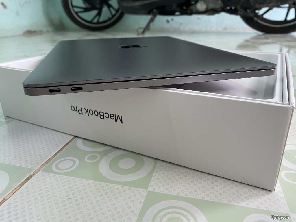 Macbook pro 13 2019 touch bar fullbox - 6