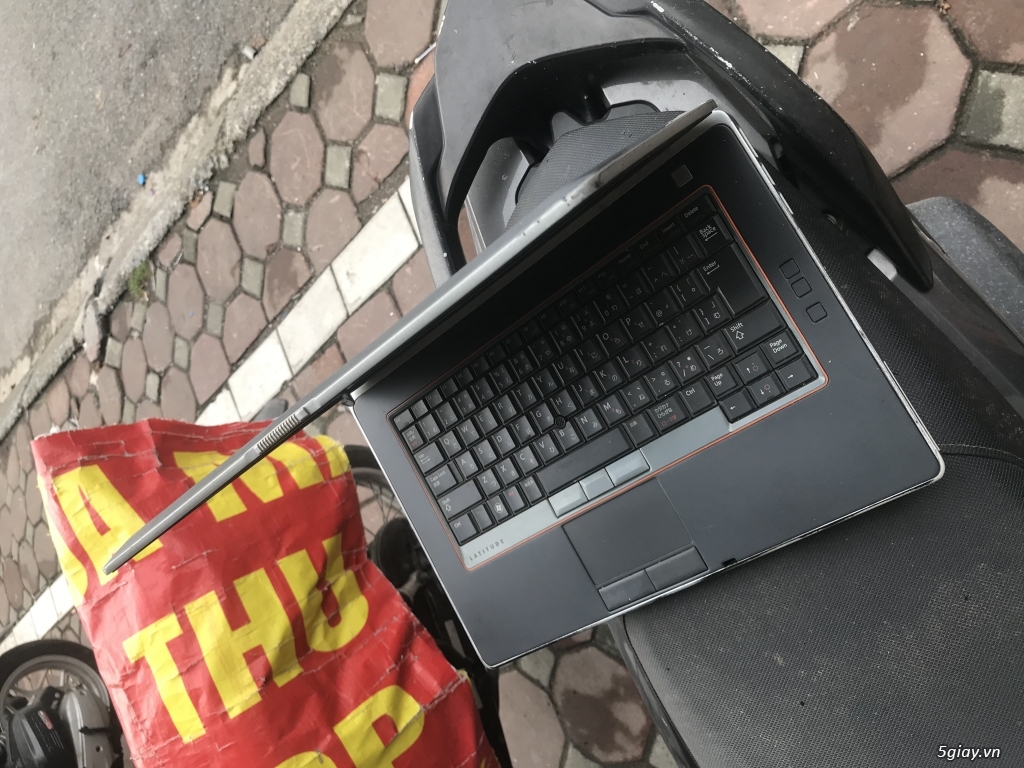 Bán cặp đôi laptop văn phòng - 3