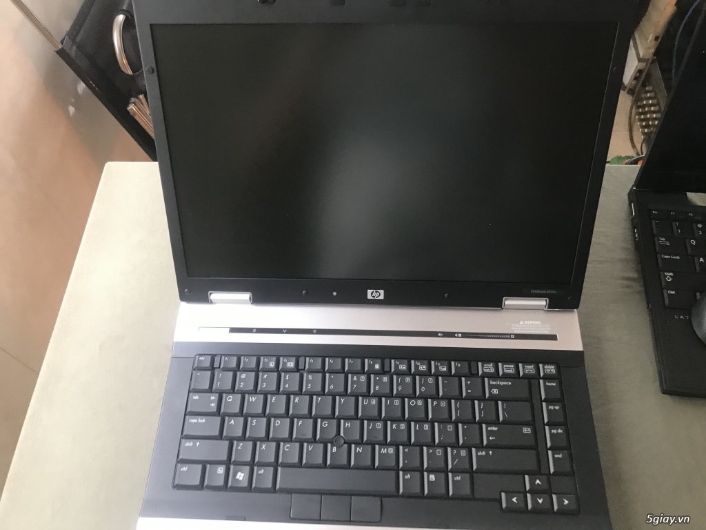 Laptop HP 8530w/Core 2 dou T9400/Ram 4GB/HDD 500GB/Vga - 3