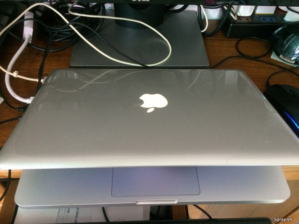 Mình bán Macbook pro 13inch, late 2011, SSD 500G, core i7 2.8GHz, ram - 1