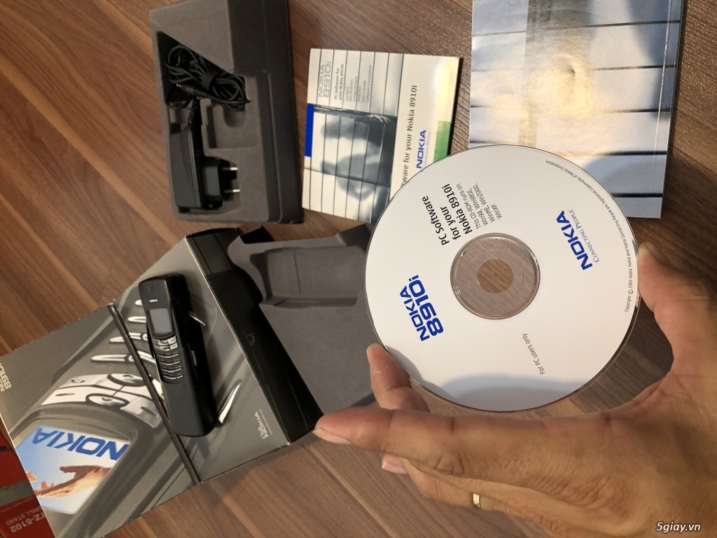 Nokia 8910i nguyên hộp cực đẹp zin chuẩn cứng, Ebay thị trường UK ! - 13