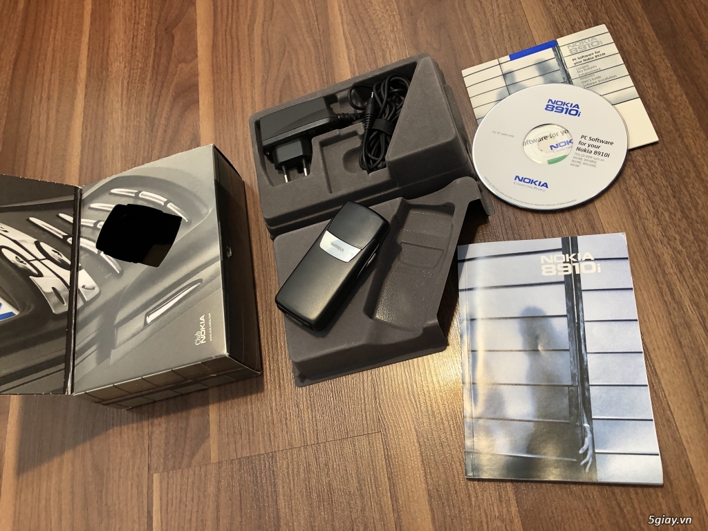 Nokia 8910i nguyên hộp cực đẹp zin chuẩn cứng, Ebay thị trường UK ! - 17