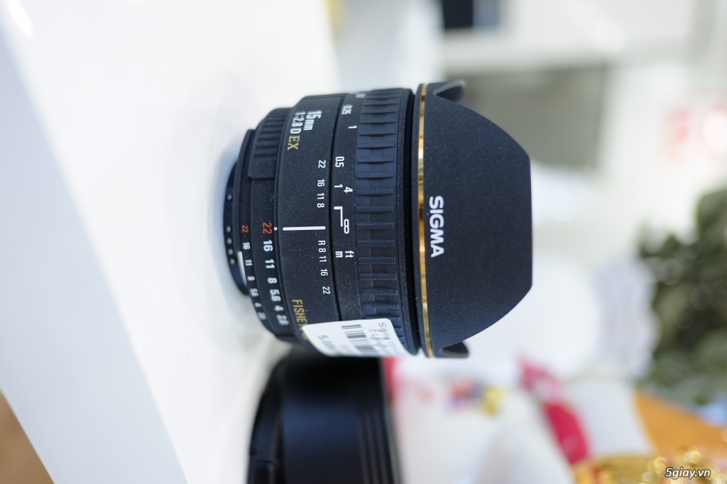 Ống kính Sigma 15mm f2.8D EX for Nikon cũ xài tốt