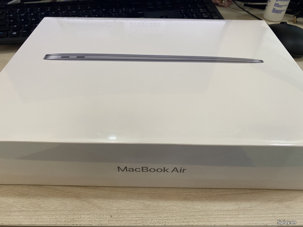 Bán Macbook Air 2020 MWTJ2SA/A i3/8GB/256GB nguyên seal chính hãng - 1