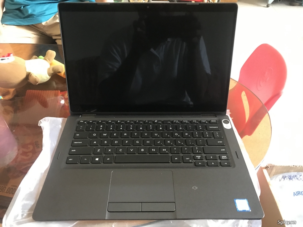 Dell latitude 5300 mới 100%