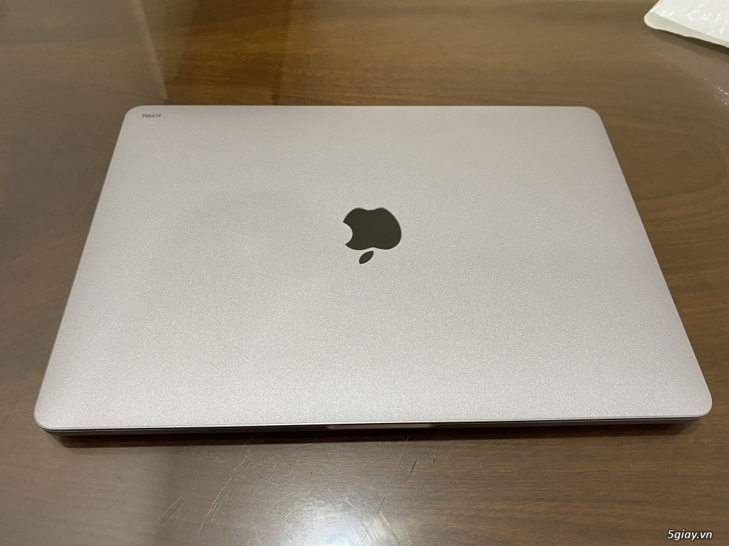 Macbook pro 2016 touchbar 13in fullbox 99.99% - 2