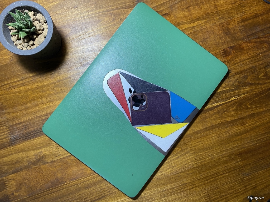 Bán Macbook Pro 13” 2016- grey- touchbar - 3