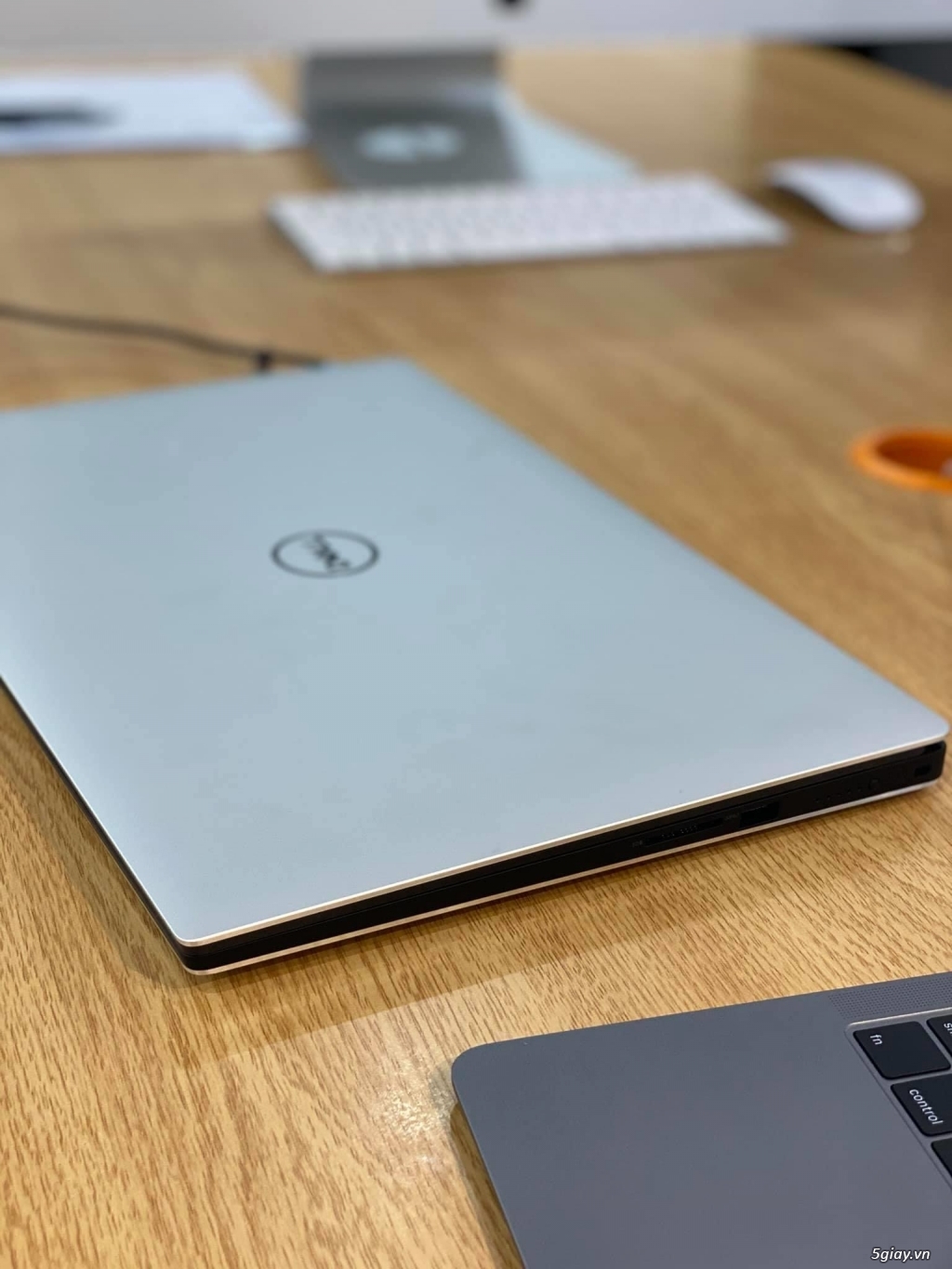 Dell XPS 15 7590 i5 9th/8GB/256
