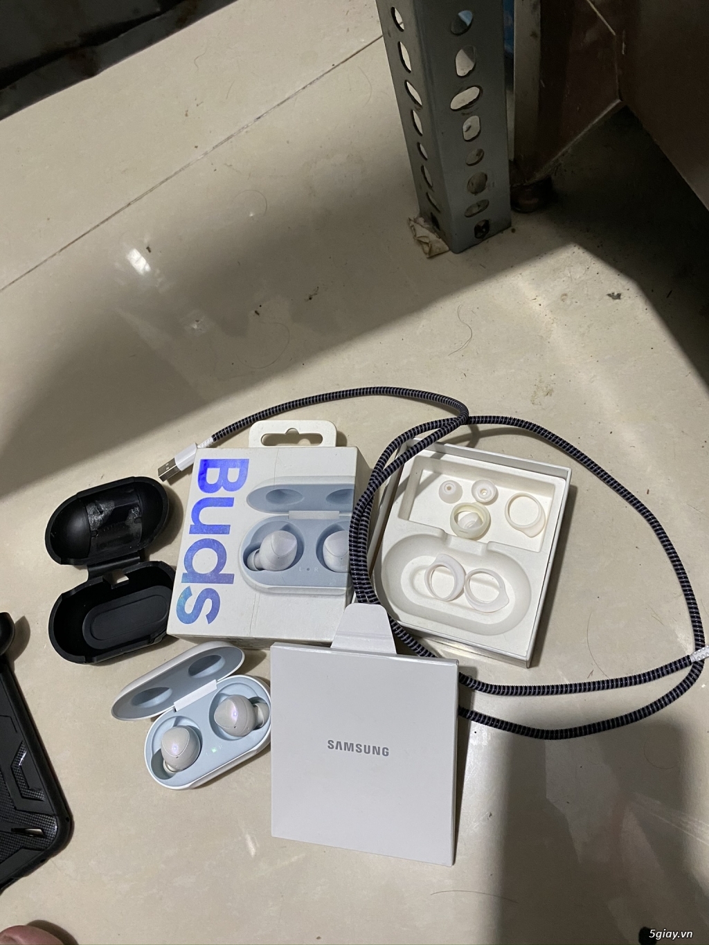 Tai nghe samsung galaxy buds