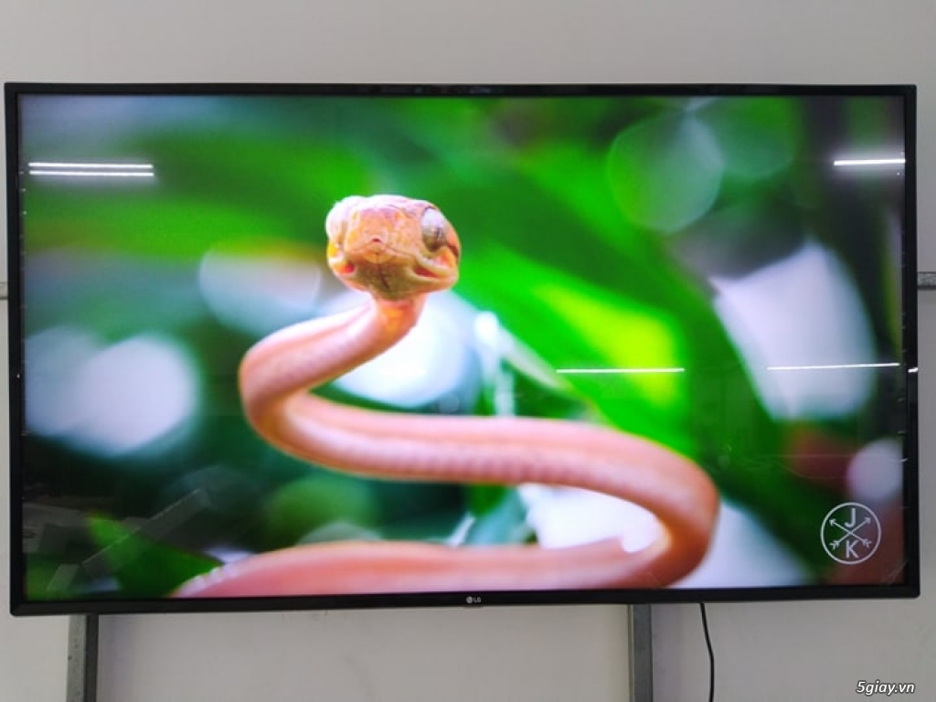 Tivi LG 55UJ632 4K SmartTV có sử dụng giọng nói. - 1